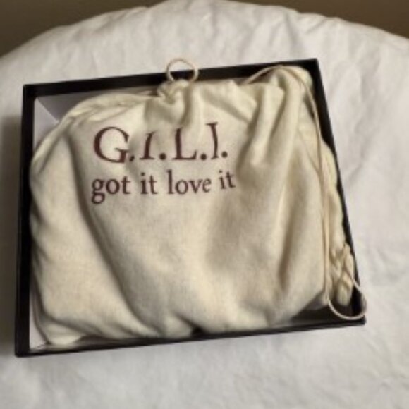 GILI Leather Purse - NEW in Box! - Picture 3 of 8